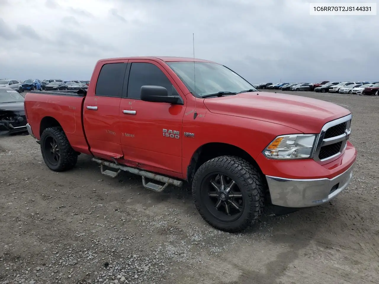 1C6RR7GT2JS144331 2018 Ram 1500 Slt