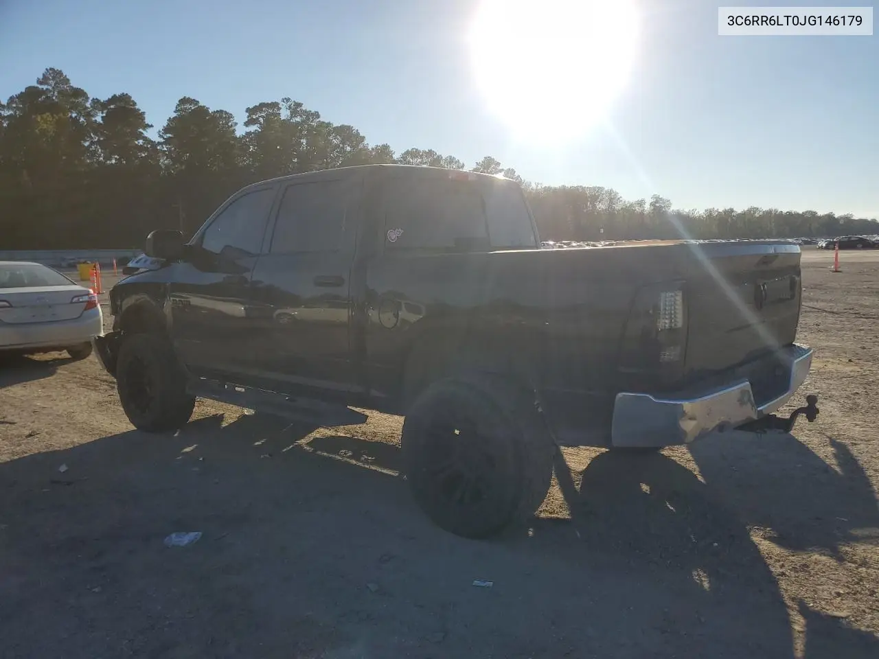 3C6RR6LT0JG146179 2018 Ram 1500 Slt