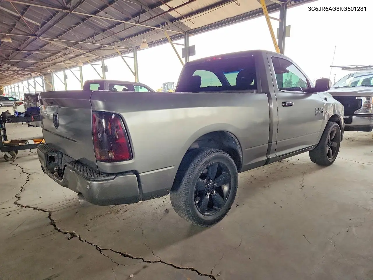 2019 Ram 1500 Classic Tradesman VIN: 3C6JR6AG8KG501281 Lot: 57260356