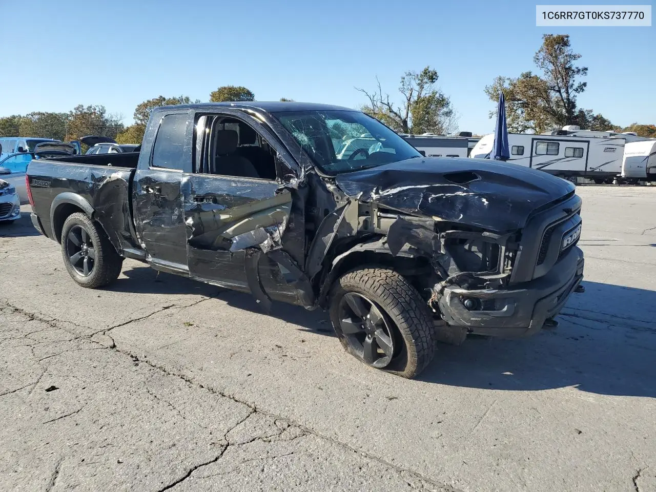1C6RR7GT0KS737770 2019 Ram 1500 Classic Slt