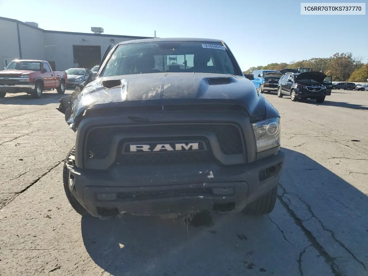 1C6RR7GT0KS737770 2019 Ram 1500 Classic Slt