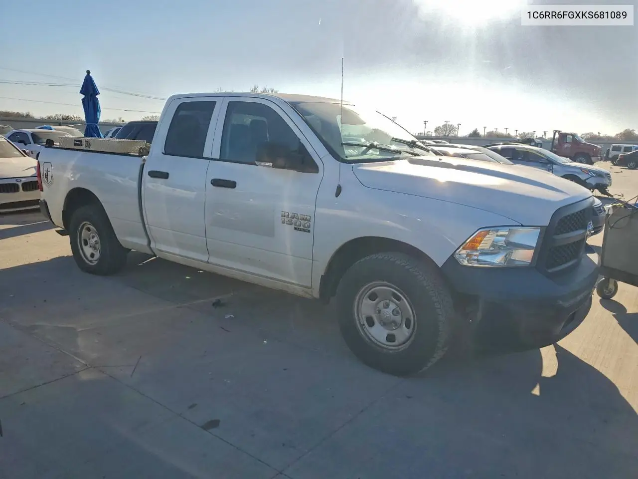 1C6RR6FGXKS681089 2019 Ram 1500 Classic Tradesman