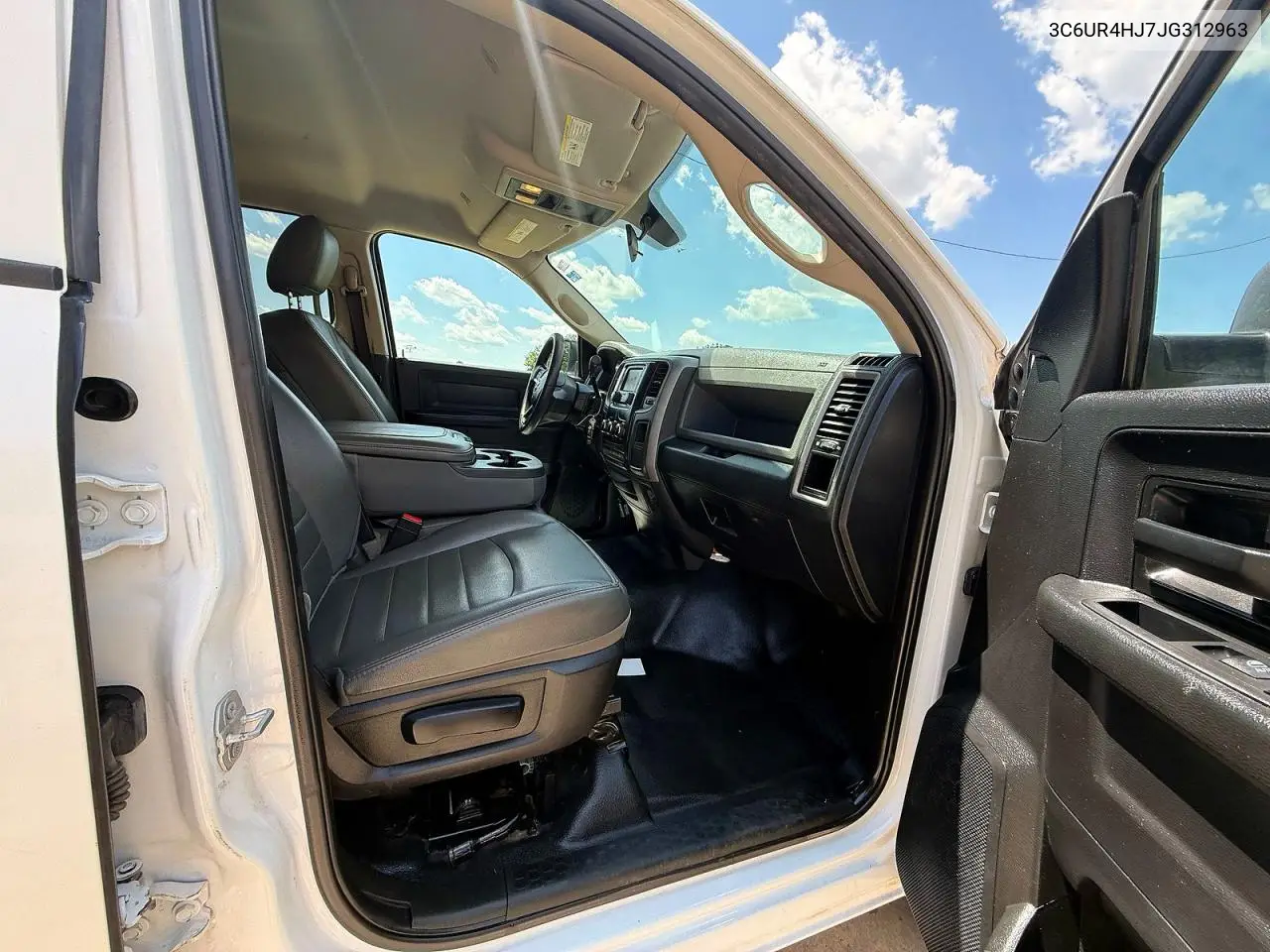 2018 Ram 2500 St VIN: 3C6UR4HJ7JG312963 Lot: 61318766