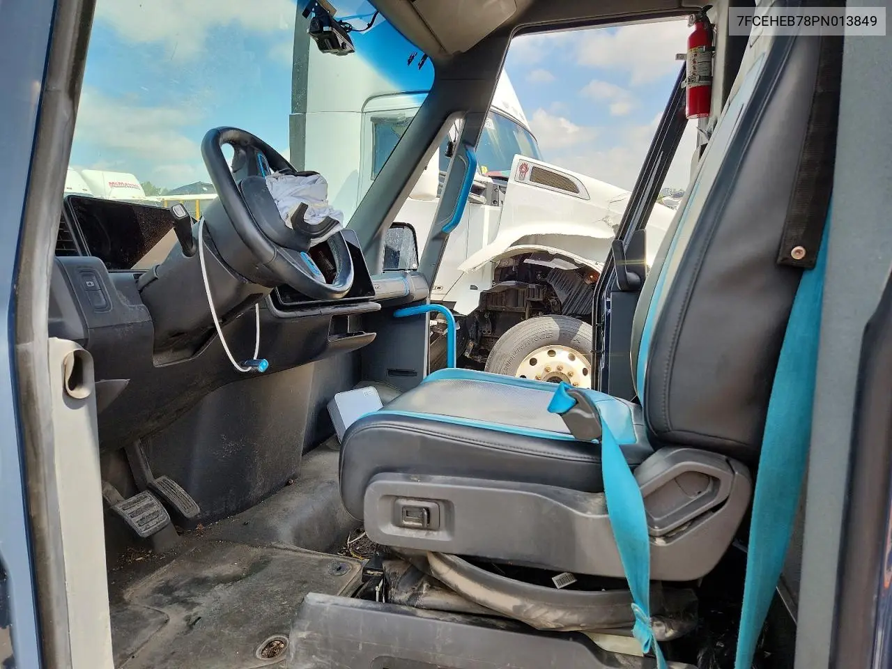 2023 Rivian Edv 700 Delivery Van VIN: 7FCEHEB78PN013849 Lot: 58945486