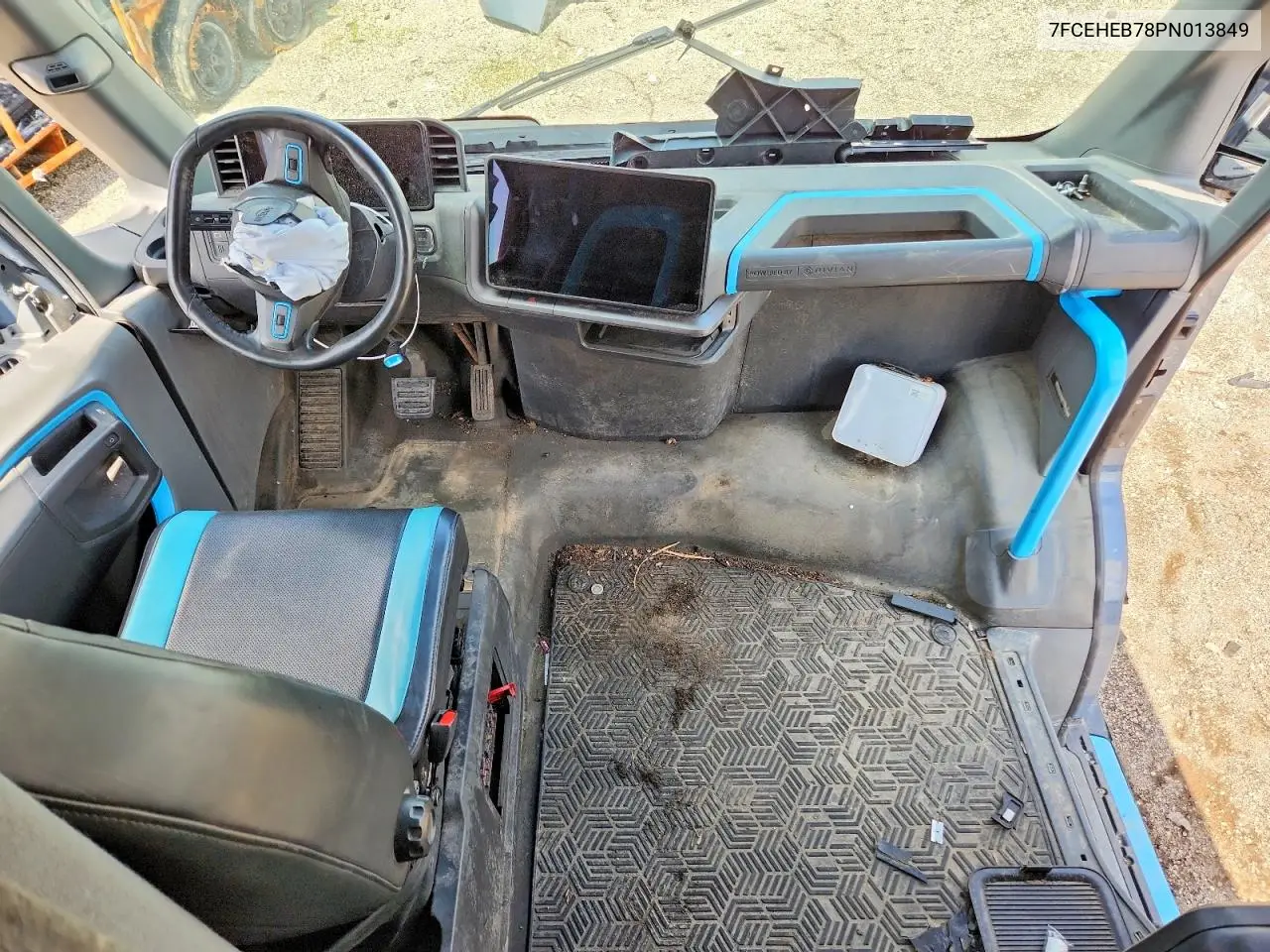 2023 Rivian Edv 700 Delivery Van VIN: 7FCEHEB78PN013849 Lot: 58945486
