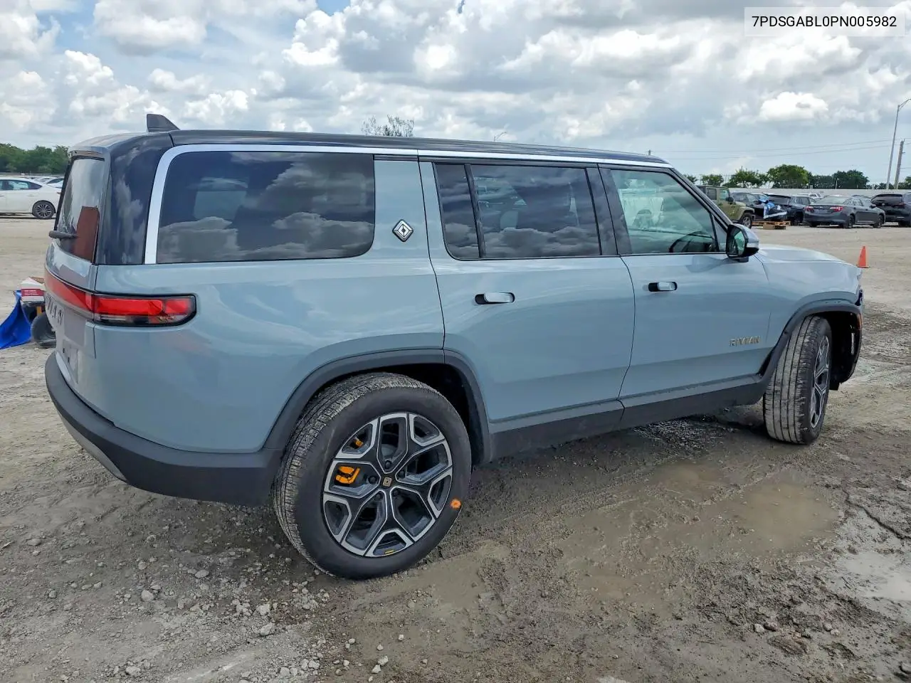 2023 Rivian R1S Launch Edition VIN: 7PDSGABL0PN005982 Lot: 59173516