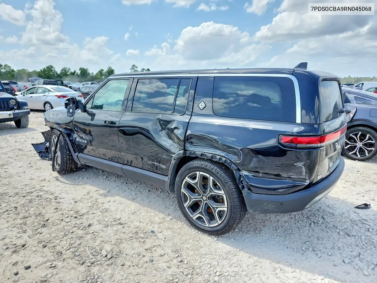 2024 Rivian R1S Adventure VIN: 7PDSGCBA9RN045068 Lot: 57830256