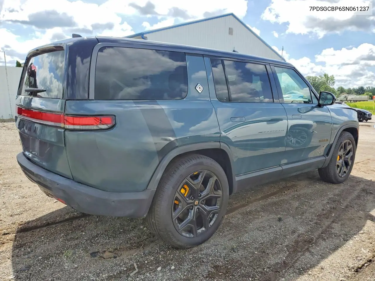 2025 Rivian R1S Premium VIN: 7PDSGCBP6SN061237 Lot: 57880526