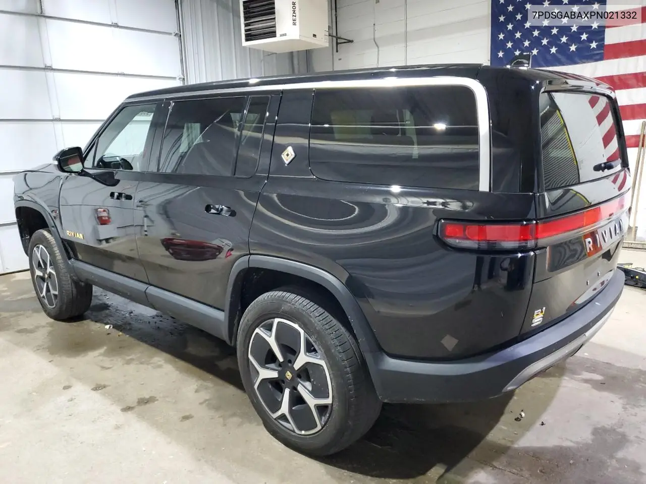 2023 Rivian R1S Adventure VIN: 7PDSGABAXPN021332 Lot: 93090085