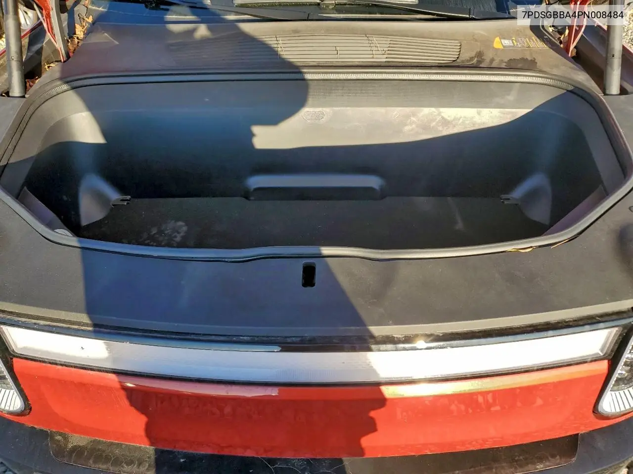 2023 Rivian R1S Adventure VIN: 7PDSGBBA4PN008484 Lot: 95890525