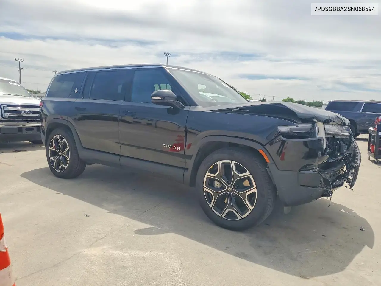2025 Rivian R1S Adventure VIN: 7PDSGBBA2SN068594 Lot: 48313656