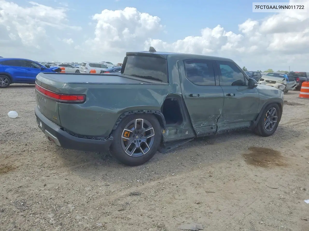 2022 Rivian R1T Launch Edition VIN: 7FCTGAAL9NN011722 Lot: 49832656