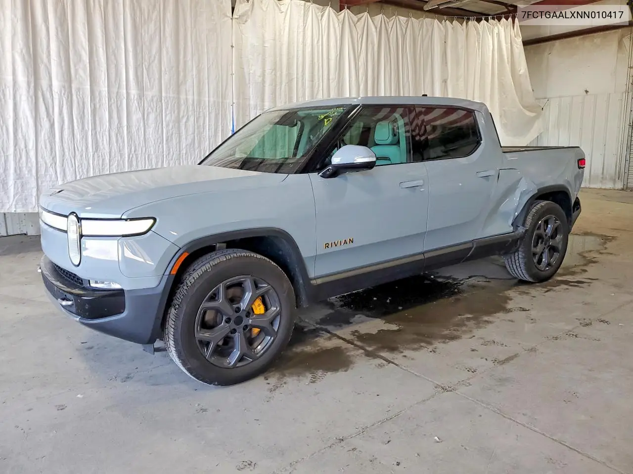 2022 Rivian R1T Launch Edition VIN: 7FCTGAALXNN010417 Lot: 56477106