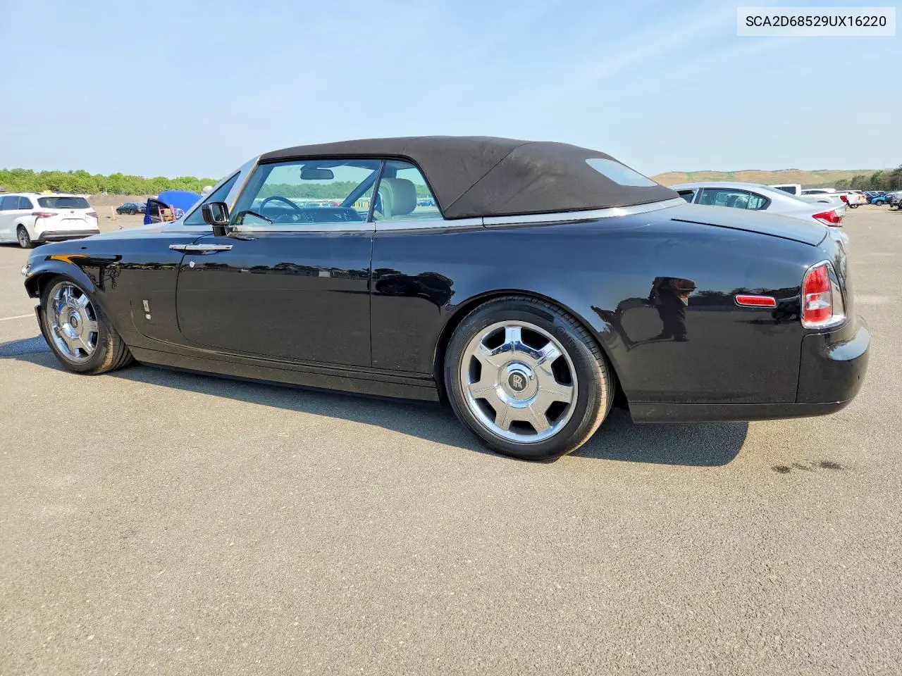 2009 Rolls-Royce Phantom Drophead Coupe VIN: SCA2D68529UX16220 Lot: 59120196
