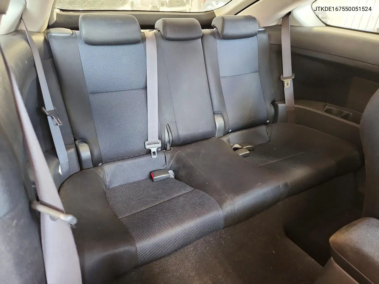 2005 Scion Tc Base VIN: JTKDE167550051524 Lot: 54560386