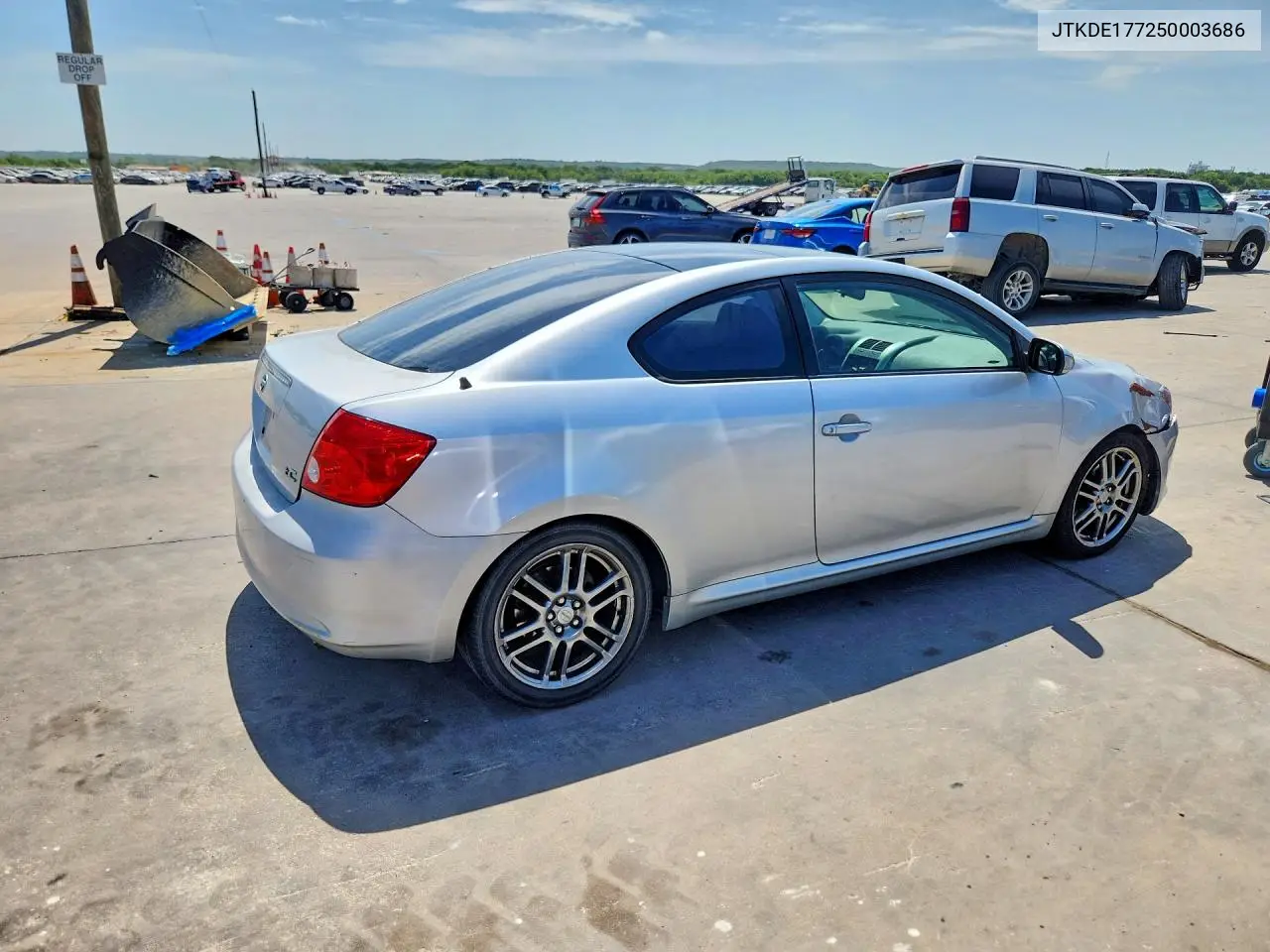 2005 Scion Tc Base VIN: JTKDE177250003686 Lot: 85771015