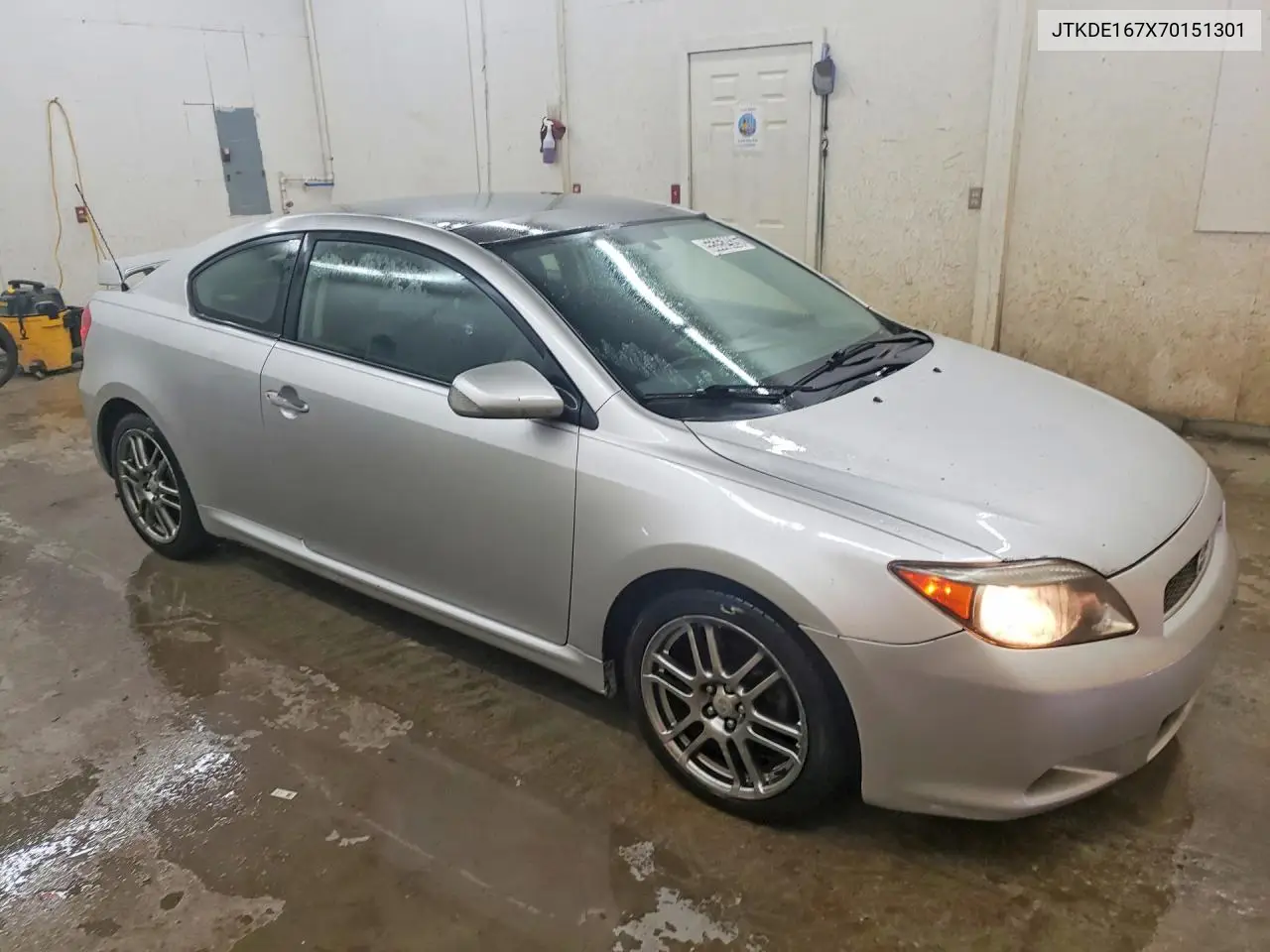 2007 Scion Tc Base VIN: JTKDE167X70151301 Lot: 55352926