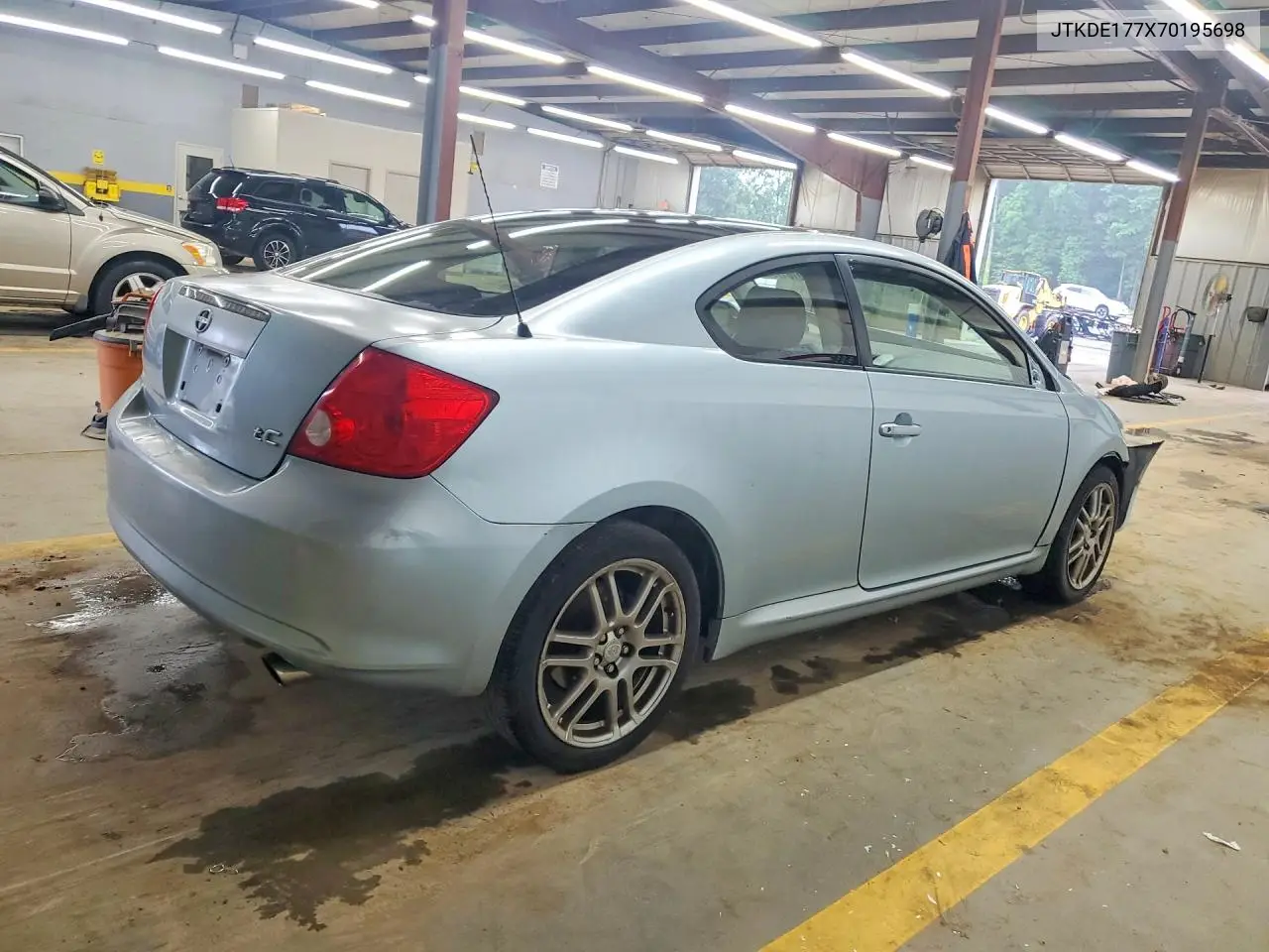 2007 Scion Tc Base VIN: JTKDE177X70195698 Lot: 60761736