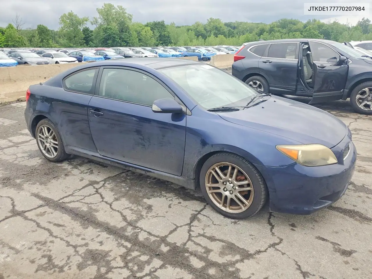 2007 Scion Tc Base VIN: JTKDE177770207984 Lot: 61554036