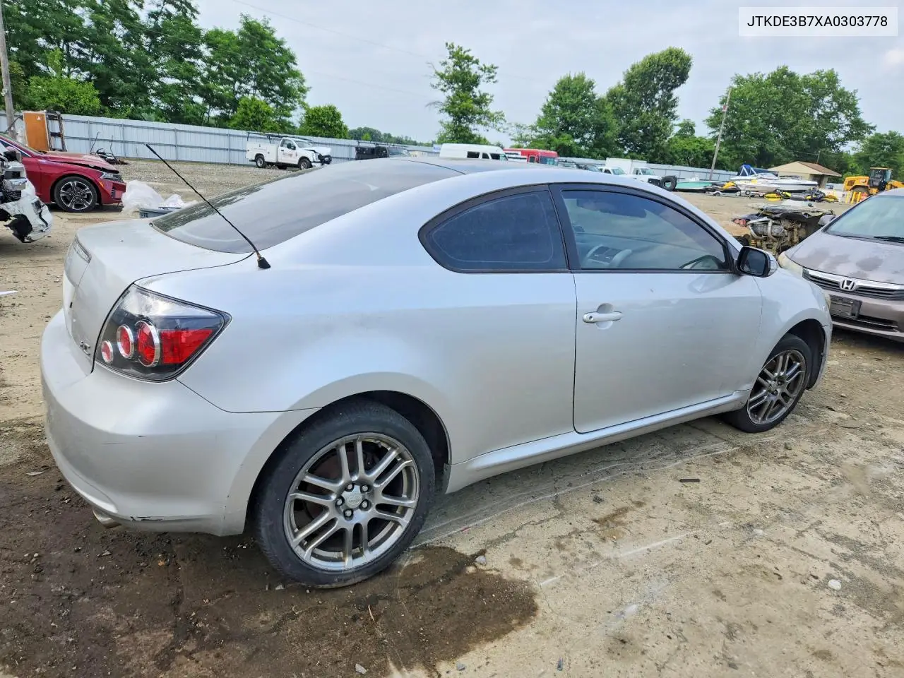 2010 Scion Tc Base VIN: JTKDE3B7XA0303778 Lot: 56644196