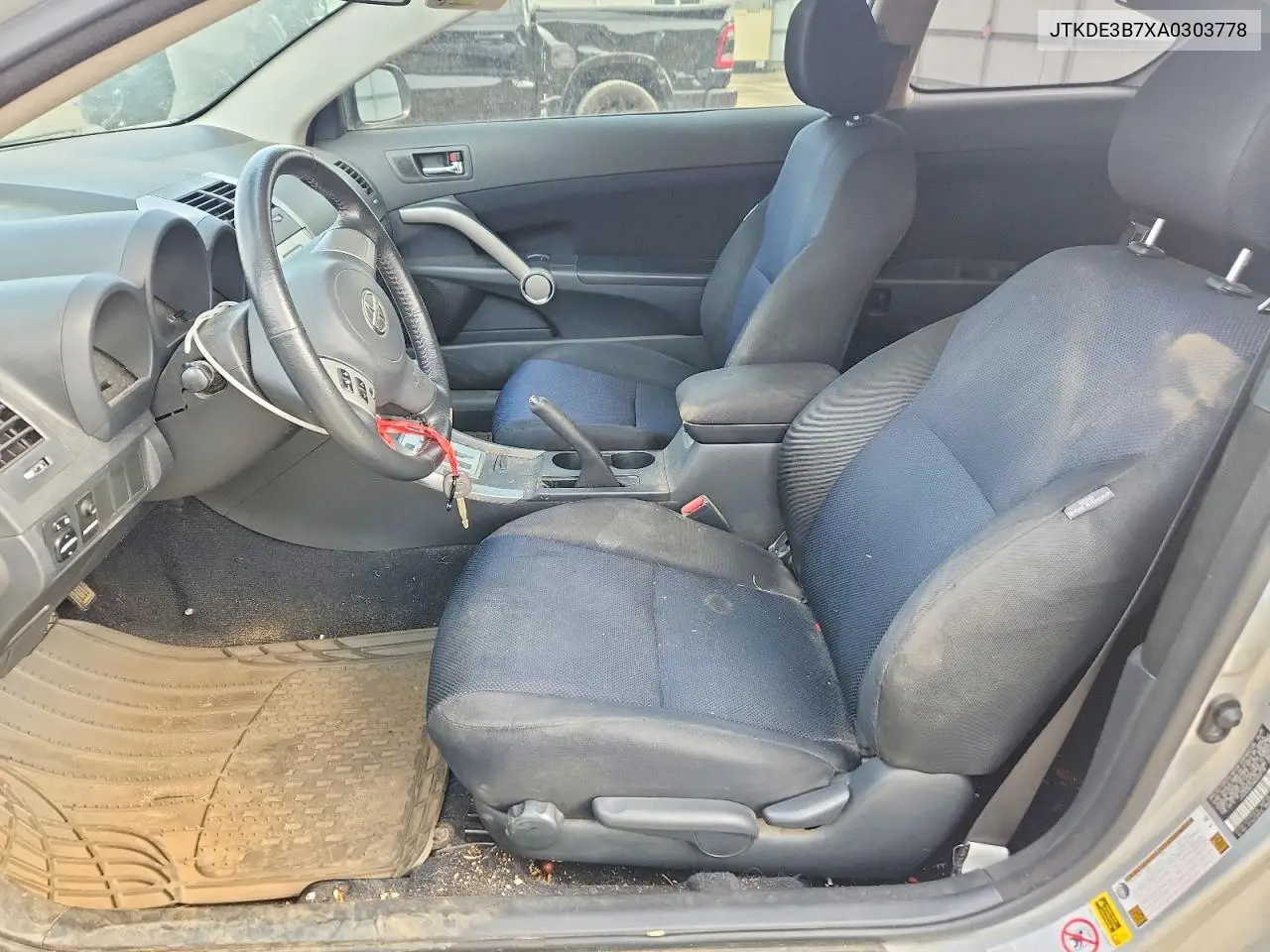 2010 Scion Tc Base VIN: JTKDE3B7XA0303778 Lot: 56644196