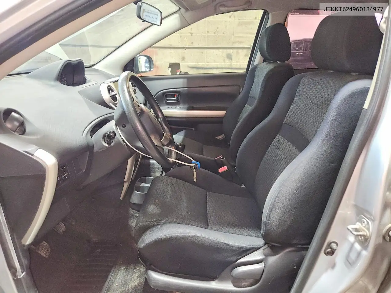 2006 Scion Xa Base VIN: JTKKT624960134977 Lot: 61138546