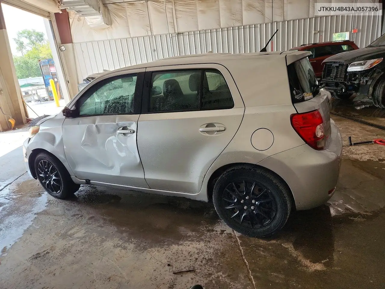 2010 Scion Xd Base VIN: JTKKU4B43AJ057396 Lot: 60711716