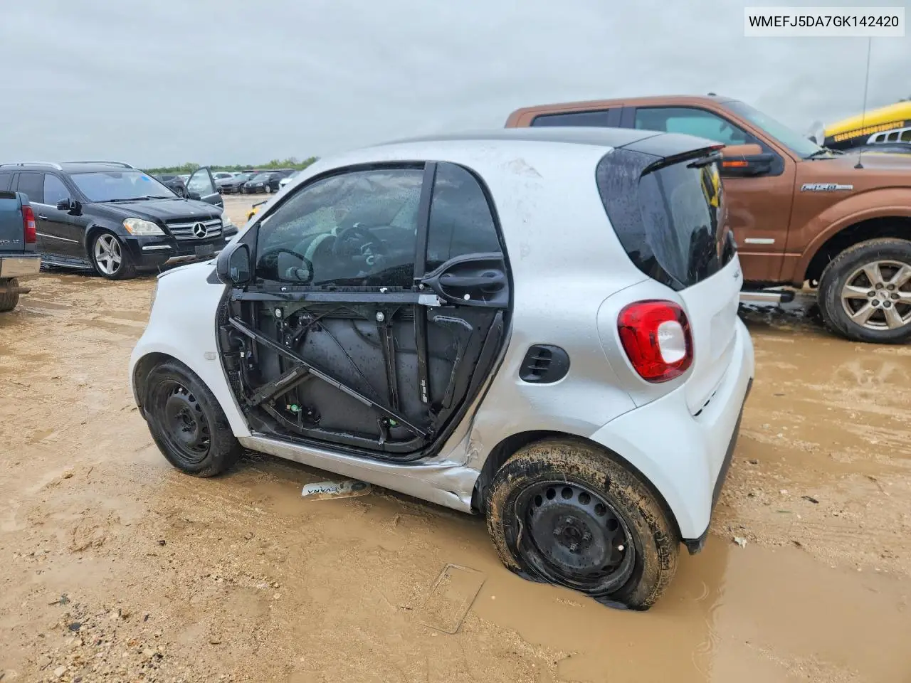 2016 Smart Fortwo VIN: WMEFJ5DA7GK142420 Lot: 55912176