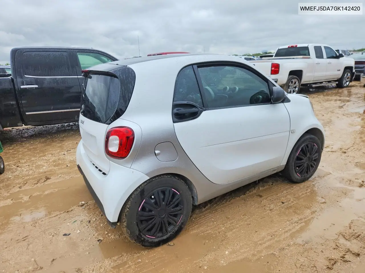 2016 Smart Fortwo VIN: WMEFJ5DA7GK142420 Lot: 55912176