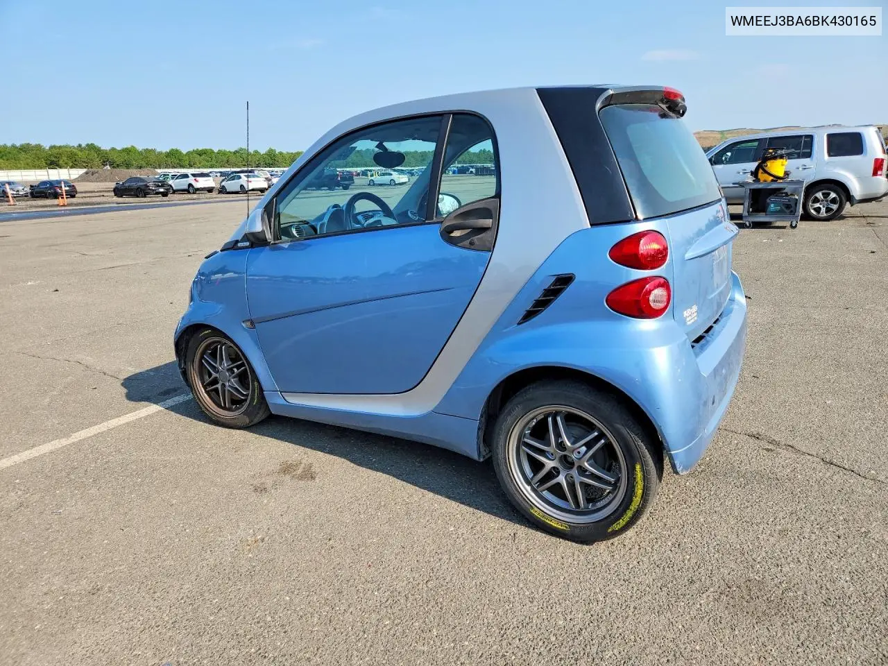 2011 Smart Fortwo Pure VIN: WMEEJ3BA6BK430165 Lot: 59229616
