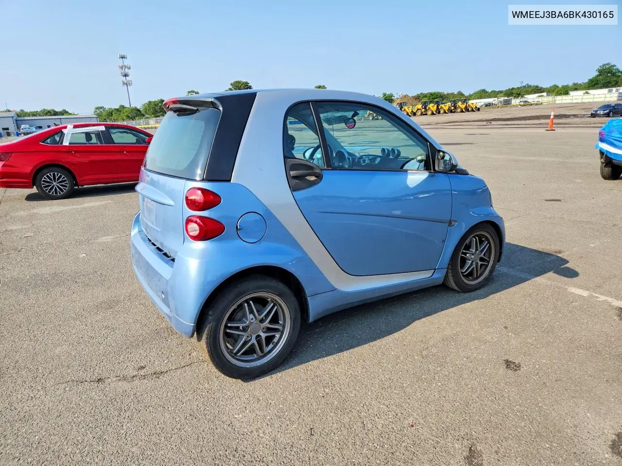 2011 Smart Fortwo Pure VIN: WMEEJ3BA6BK430165 Lot: 59229616