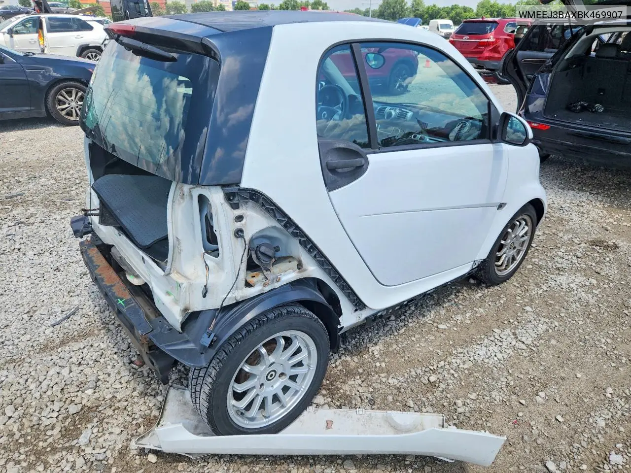 2011 Smart Fortwo Pure VIN: WMEEJ3BAXBK469907 Lot: 60456346