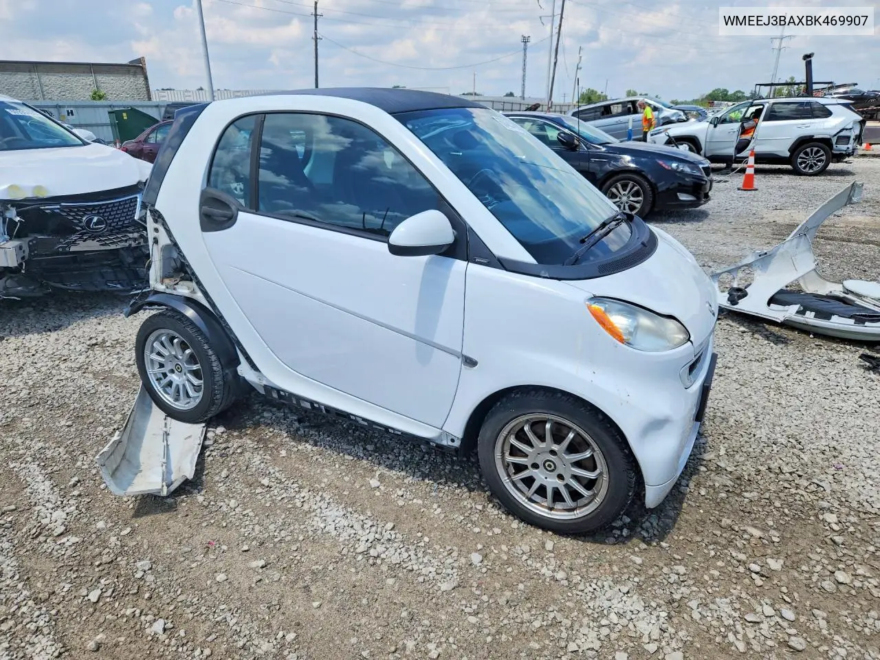 2011 Smart Fortwo Pure VIN: WMEEJ3BAXBK469907 Lot: 60456346