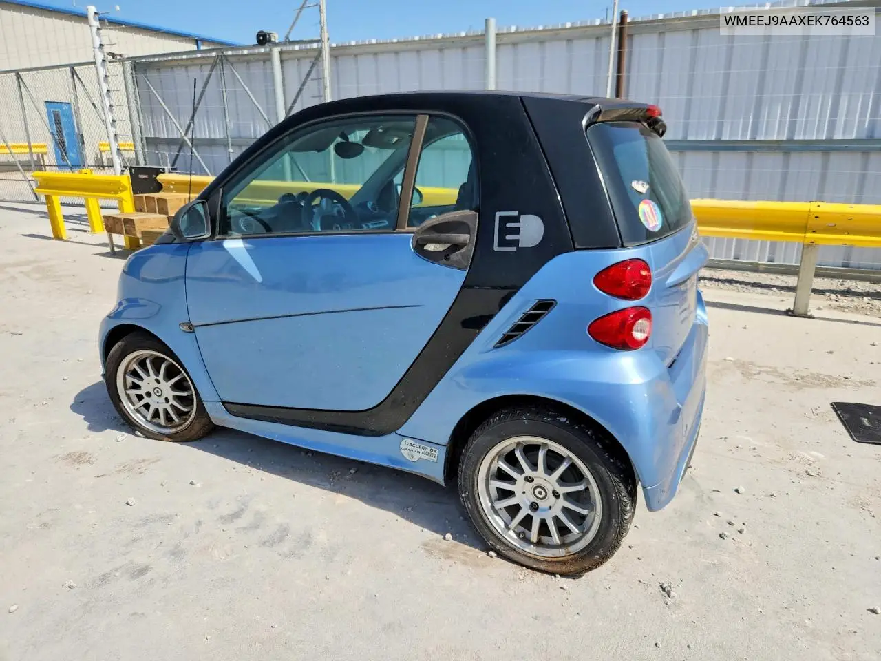 2014 Smart Fortwo VIN: WMEEJ9AAXEK764563 Lot: 61777196