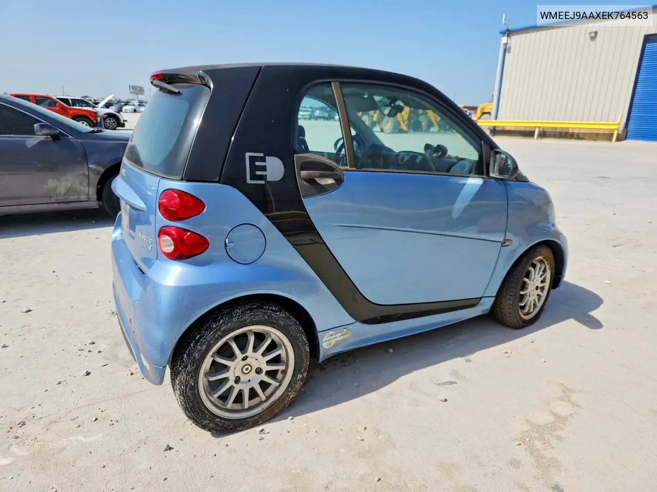 2014 Smart Fortwo VIN: WMEEJ9AAXEK764563 Lot: 61777196