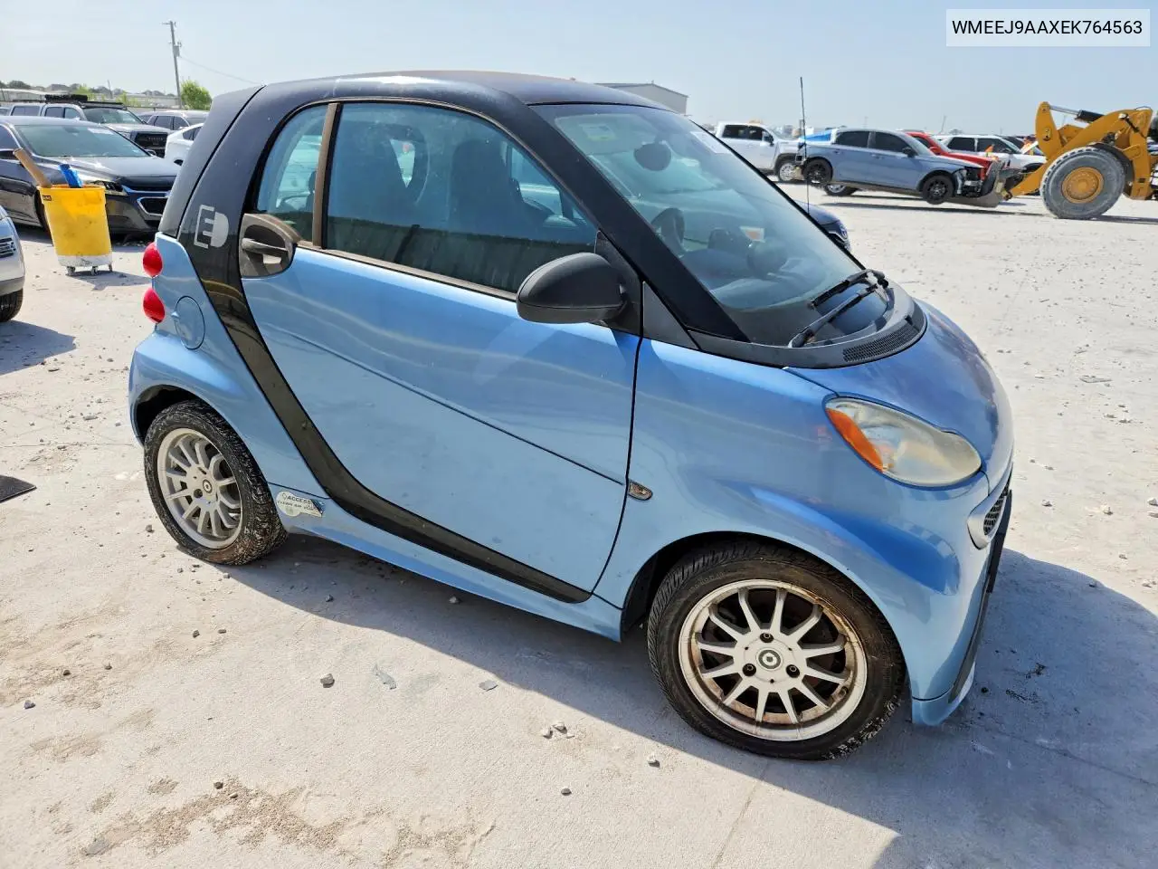 2014 Smart Fortwo VIN: WMEEJ9AAXEK764563 Lot: 61777196