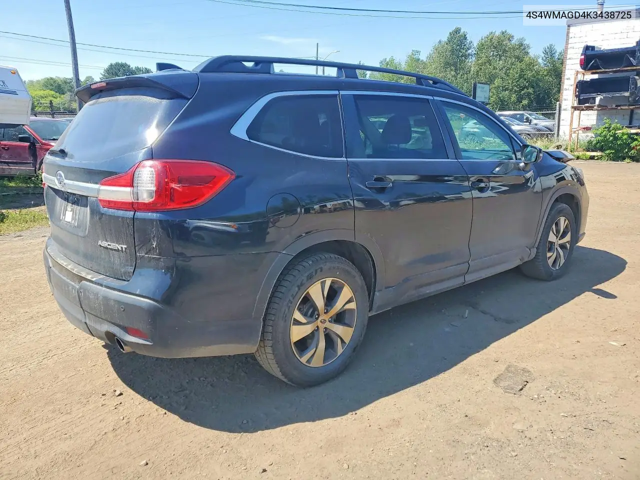 2019 Subaru Ascent Premium VIN: 4S4WMAGD4K3438725 Lot: 58762616