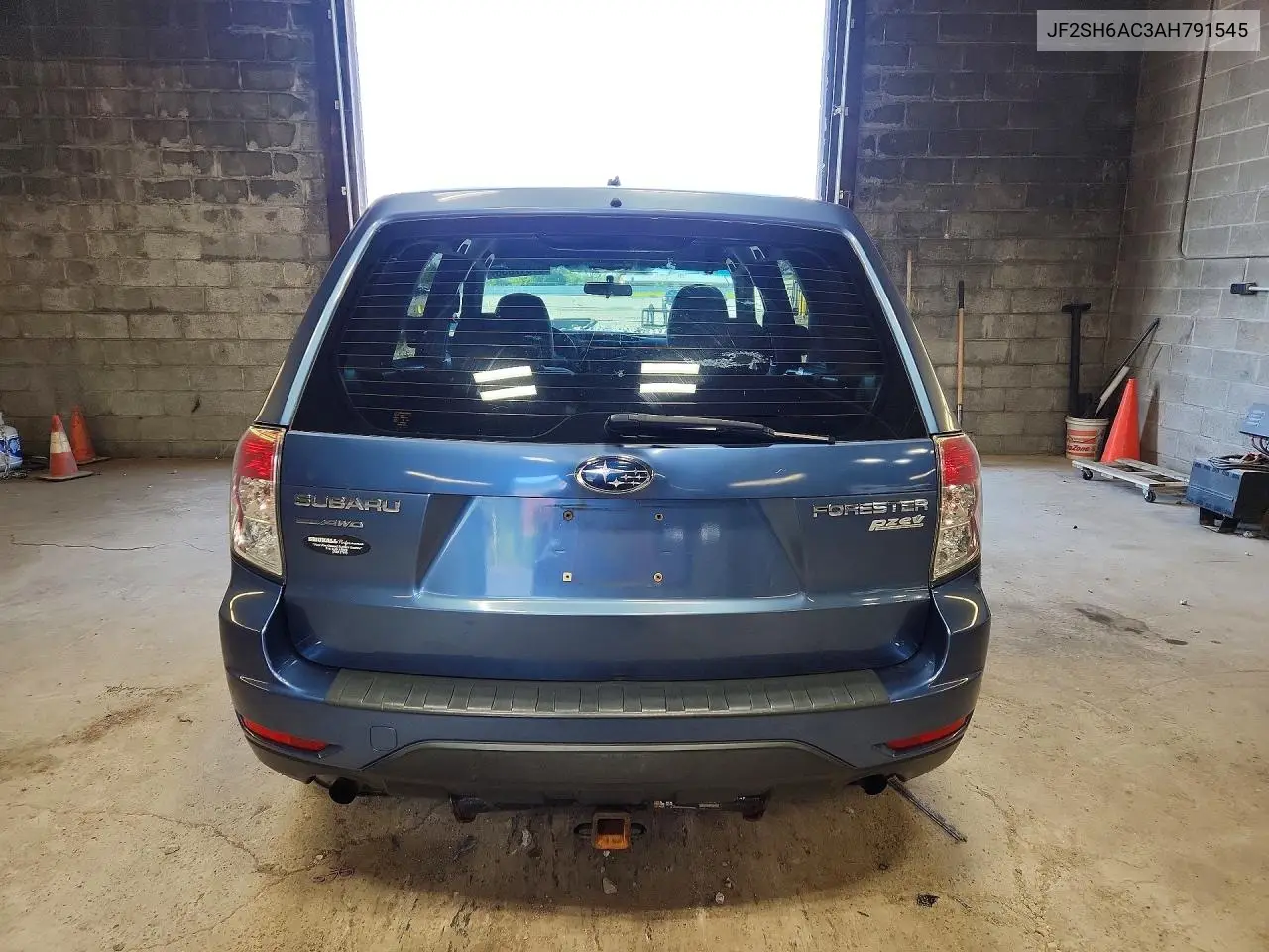 2010 Subaru Forester 2.5X VIN: JF2SH6AC3AH791545 Lot: 57817856