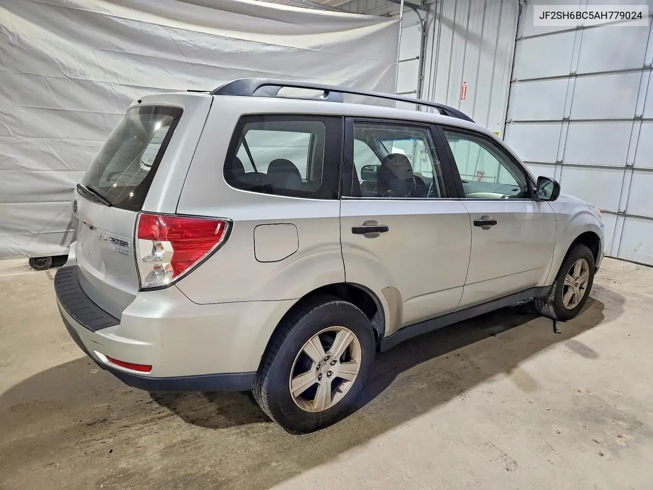 2010 Subaru Forester Xs VIN: JF2SH6BC5AH779024 Lot: 61887946