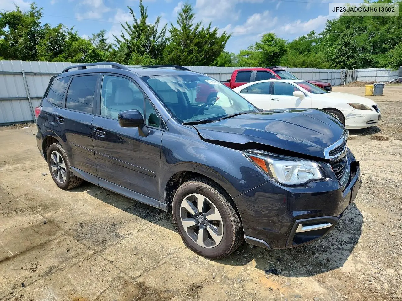 2018 Subaru Forester 2.5I Premium VIN: JF2SJADC6JH613602 Lot: 61856986