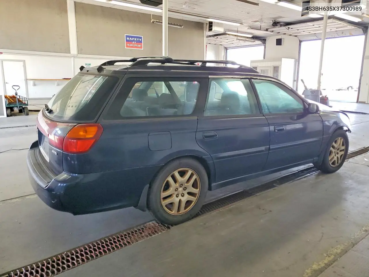 2003 Subaru Legacy L VIN: 4S3BH635X37300989 Lot: 61668796