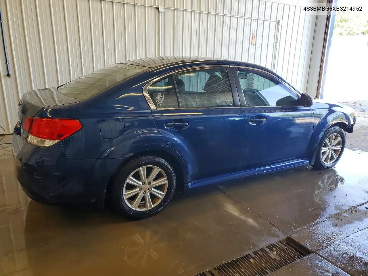 2011 Subaru Legacy 2.5I Premium VIN: 4S3BMBG6XB3214952 Lot: 61438946