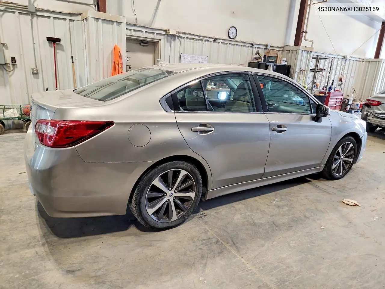 4S3BNAN6XH3025169 2017 Subaru Legacy 2.5I Limited