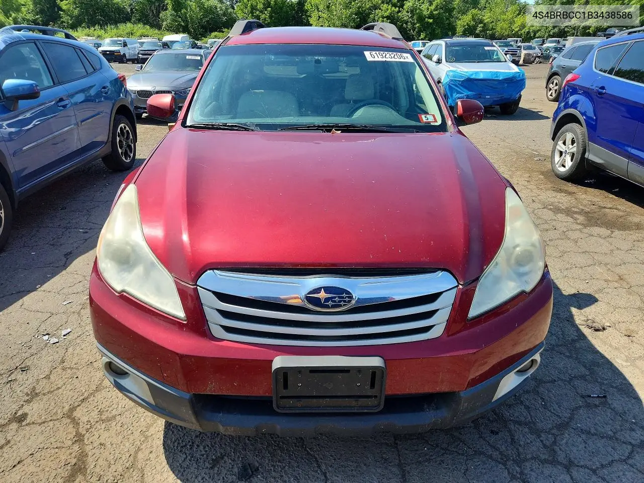 2011 Subaru Outback 2.5I Premium VIN: 4S4BRBCC1B3438586 Lot: 61923206