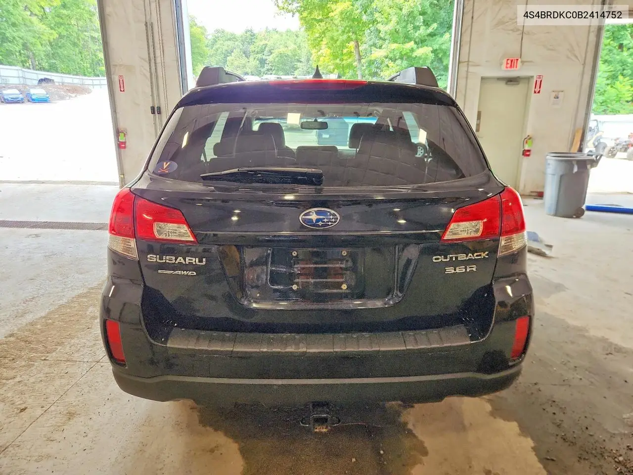 2011 Subaru Outback 3.6R Limited VIN: 4S4BRDKC0B2414752 Lot: 61995776