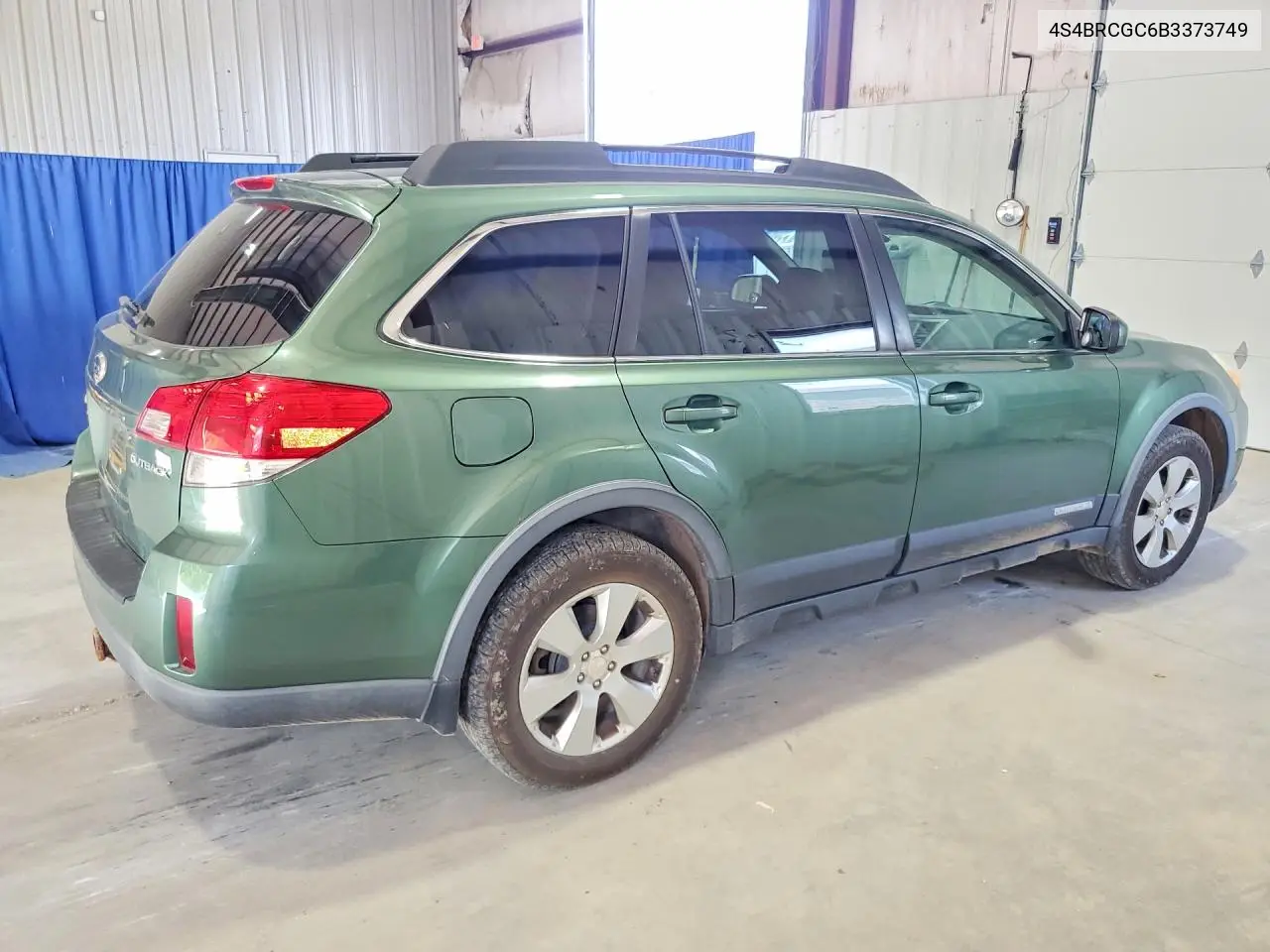 4S4BRCGC6B3373749 2011 Subaru Outback 2.5I Premium