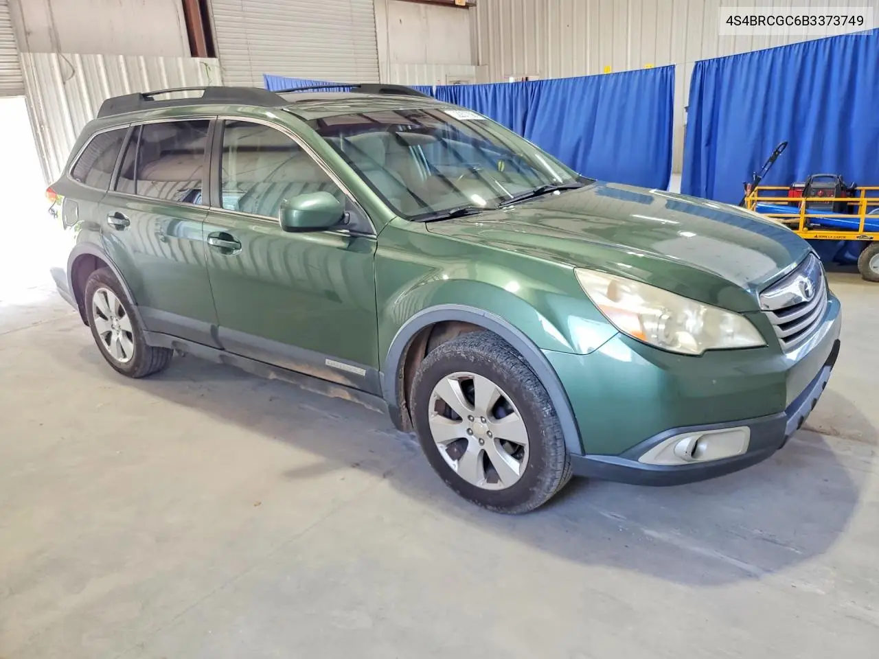 4S4BRCGC6B3373749 2011 Subaru Outback 2.5I Premium