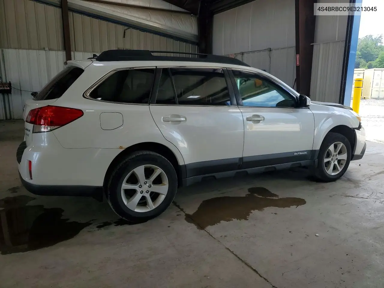 2014 Subaru Outback 2.5I Premium VIN: 4S4BRBCC9E3213045 Lot: 59146336