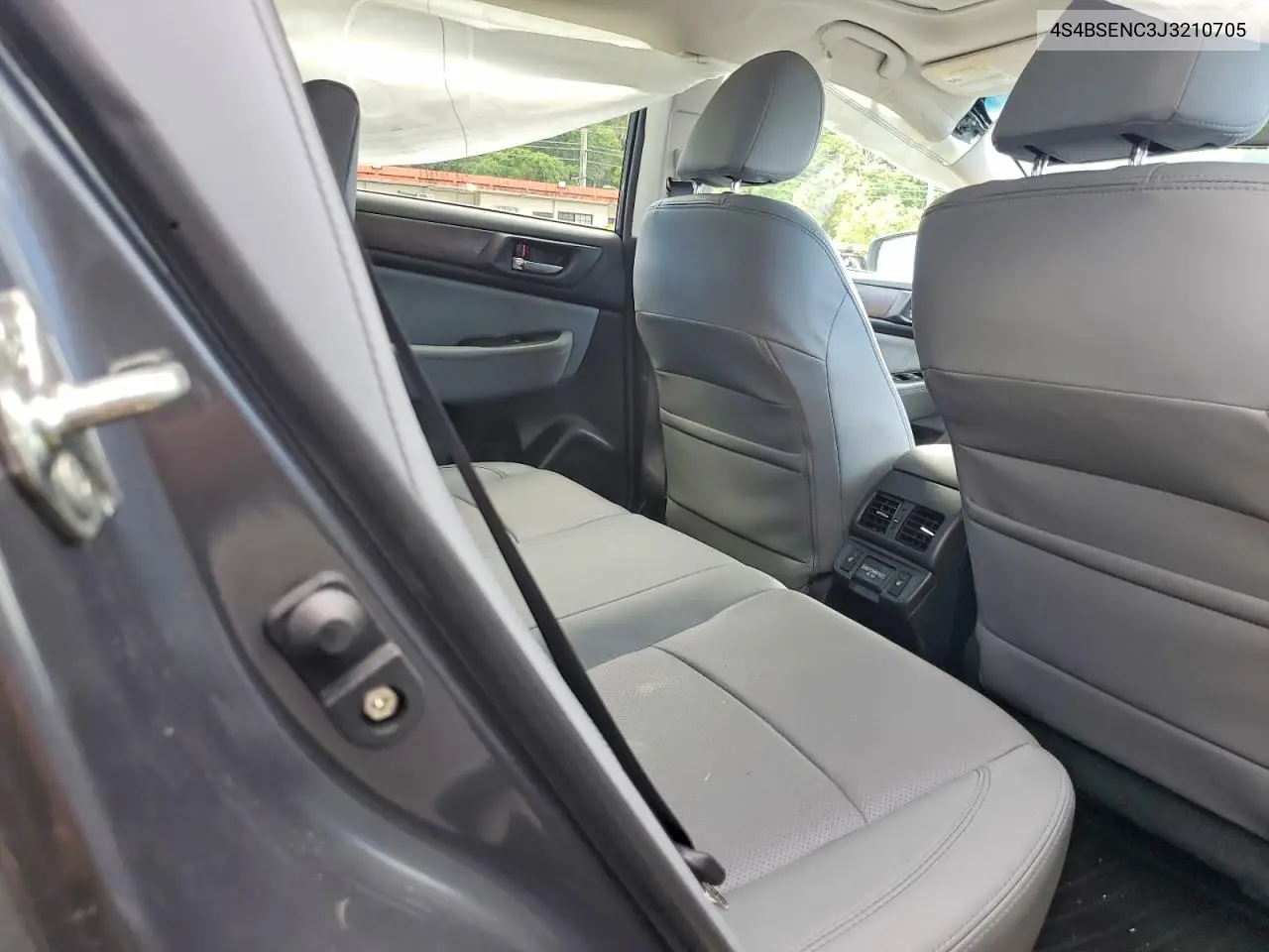 2018 Subaru Outback 3.6R Limited VIN: 4S4BSENC3J3210705 Lot: 56032016