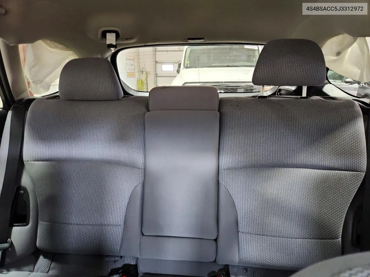 2018 Subaru Outback 2.5I Premium VIN: 4S4BSACC5J3312972 Lot: 61422506